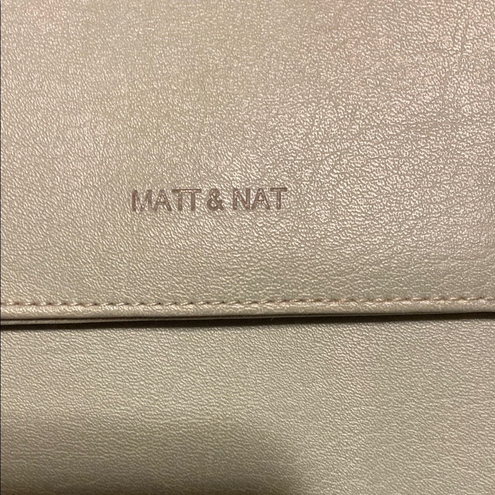 Matt & Nat Mint Green Crossbody Bag – Minimalist & Eco-Friendly Chic - Picture 2 of 5